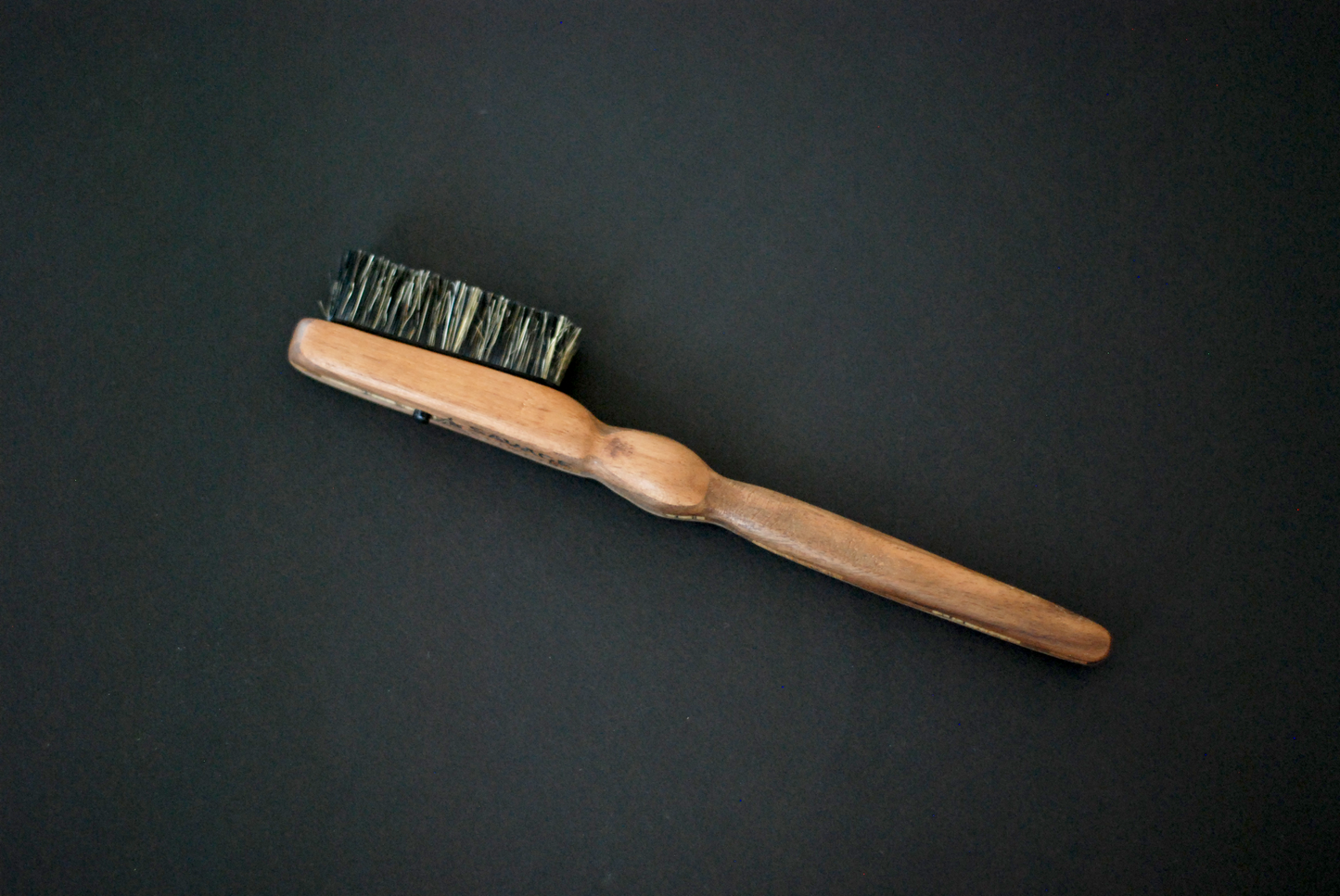 Shaman brush with replaceable boar hair Size S