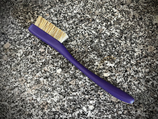 Apprentice Joker climbing brush with replaceable natural boar hair - Size S