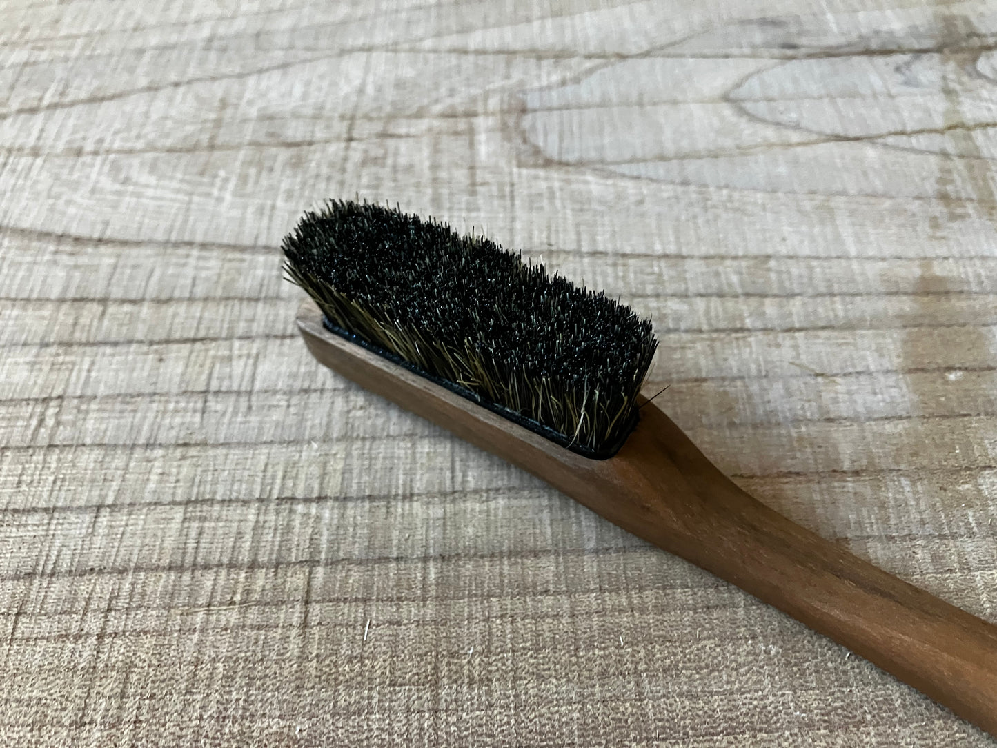 Walnut climbing brush with replaceable hair - Size S