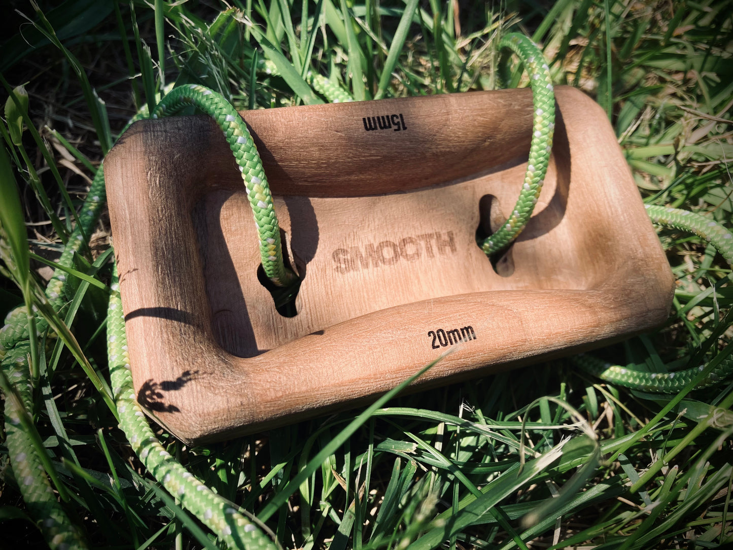 Smooth hangboard