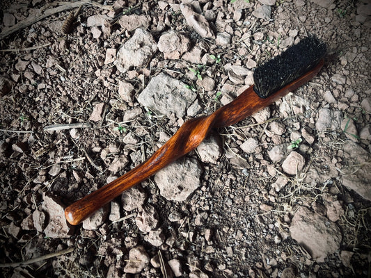 Wind brush with replaceable boar hair Size M