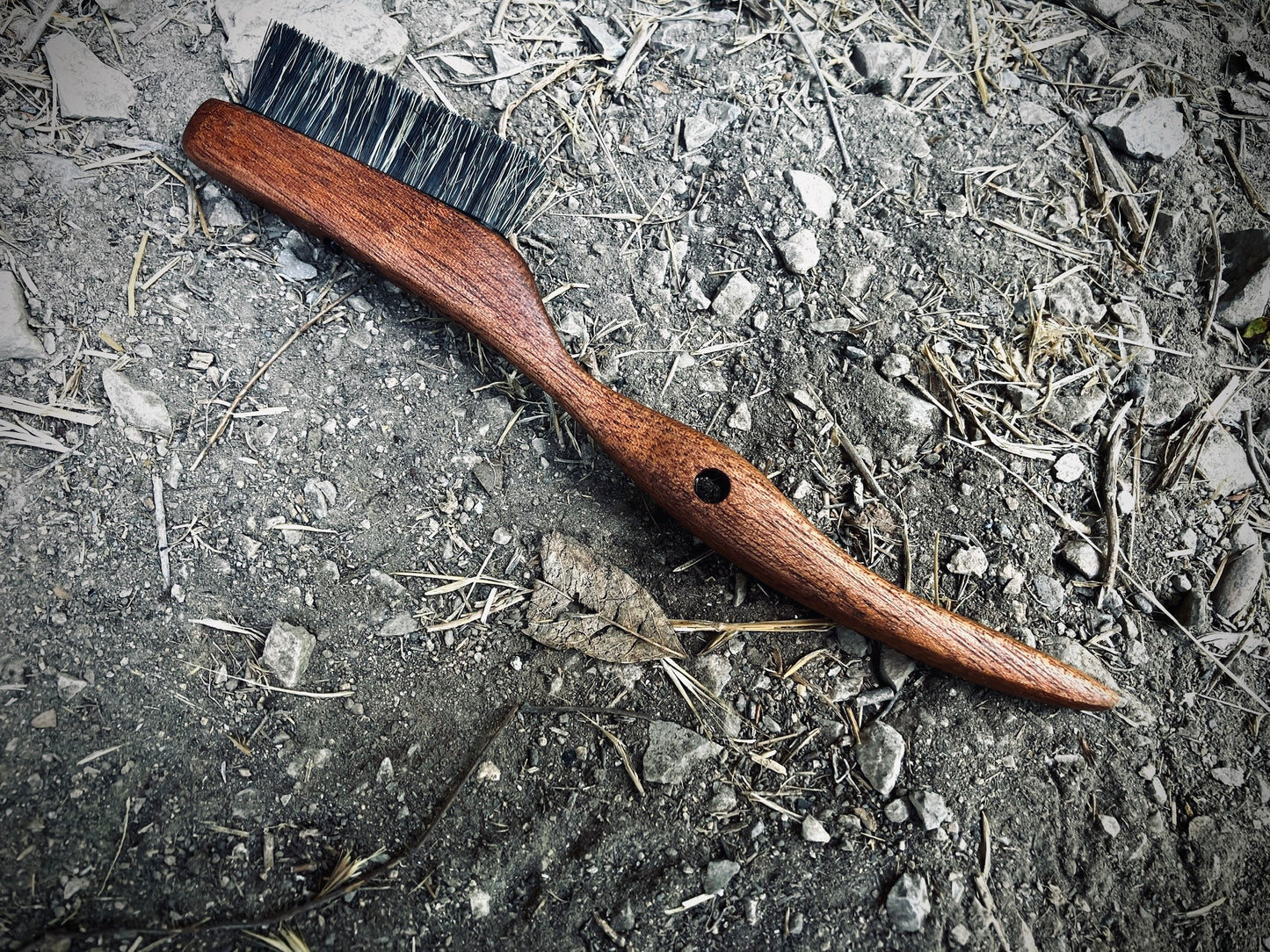 Ammonite Mahogany climbing brush with replaceable hair - Size S