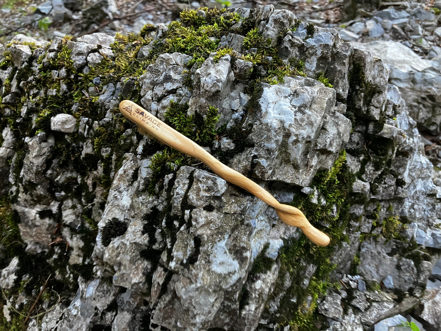 Solo Quark nano brush with natural boar hair(cherry tree)