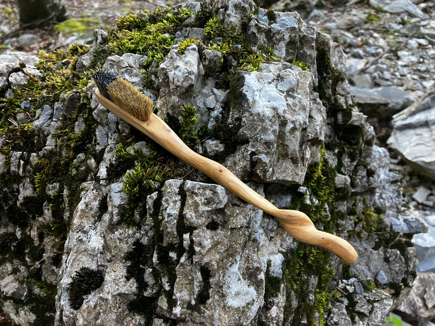 Solo Quark nano brush with natural boar hair(cherry tree)