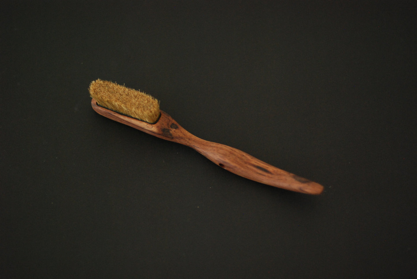 Dragon tooth (ababa wood) climbing brush with replaceable natural boar hair - Size S