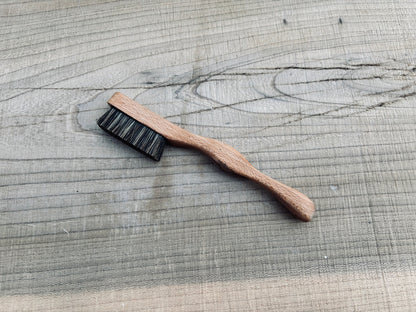 Godzilla brush replaceable head with natural boar hair   Size M