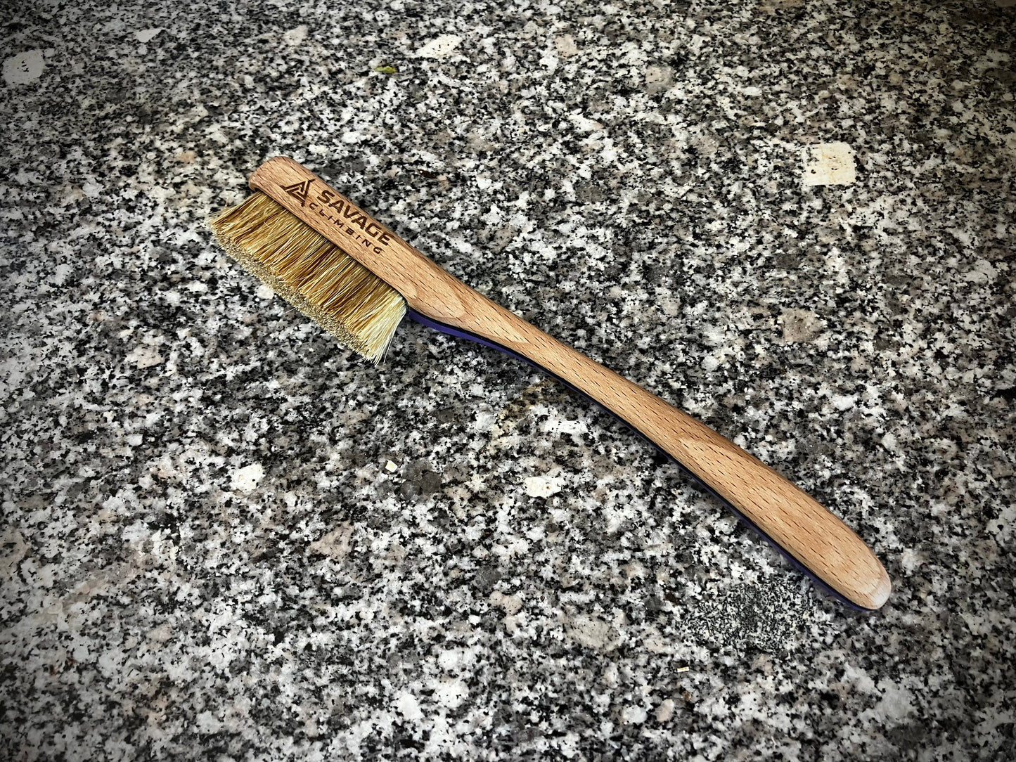 Apprentice Joker climbing brush with replaceable natural boar hair - Size S
