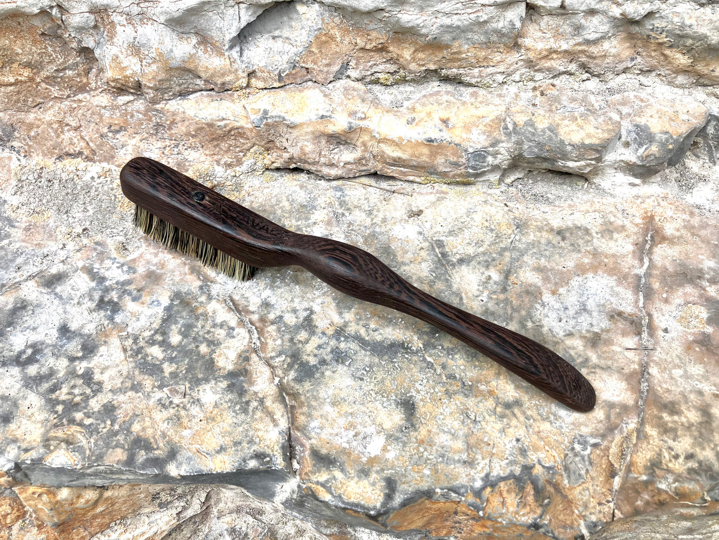 Ammonite climbing brush with replaceable hair-Size S (wenge wood)