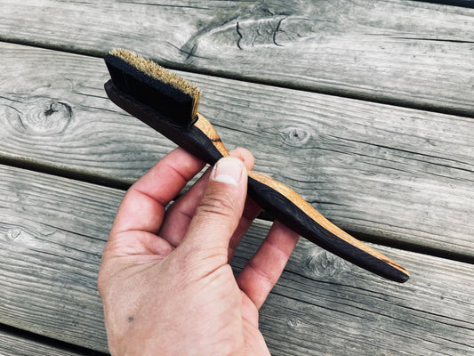Dragon tooth Domino  climbing brush with replaceable bristles -Size S (wenge wood, marble wood)