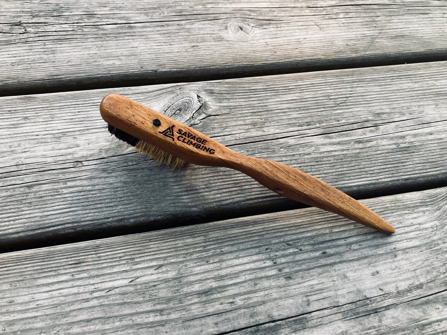 Dragon tooth climbing brush with replaceable natural boar hair - Size S (iroko wood)