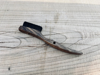 Dragon tooth climbing brush with replaceable natural boar hair-Size S Wallnut